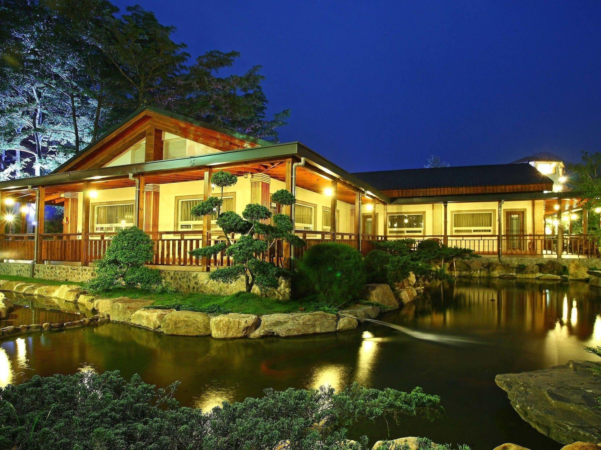 Flying Villa Nantou Экстерьер фото